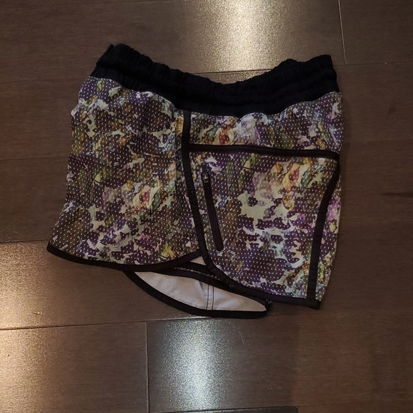 lululemon athletica Pants - Lululemon Size 10 Shorts Multicolour